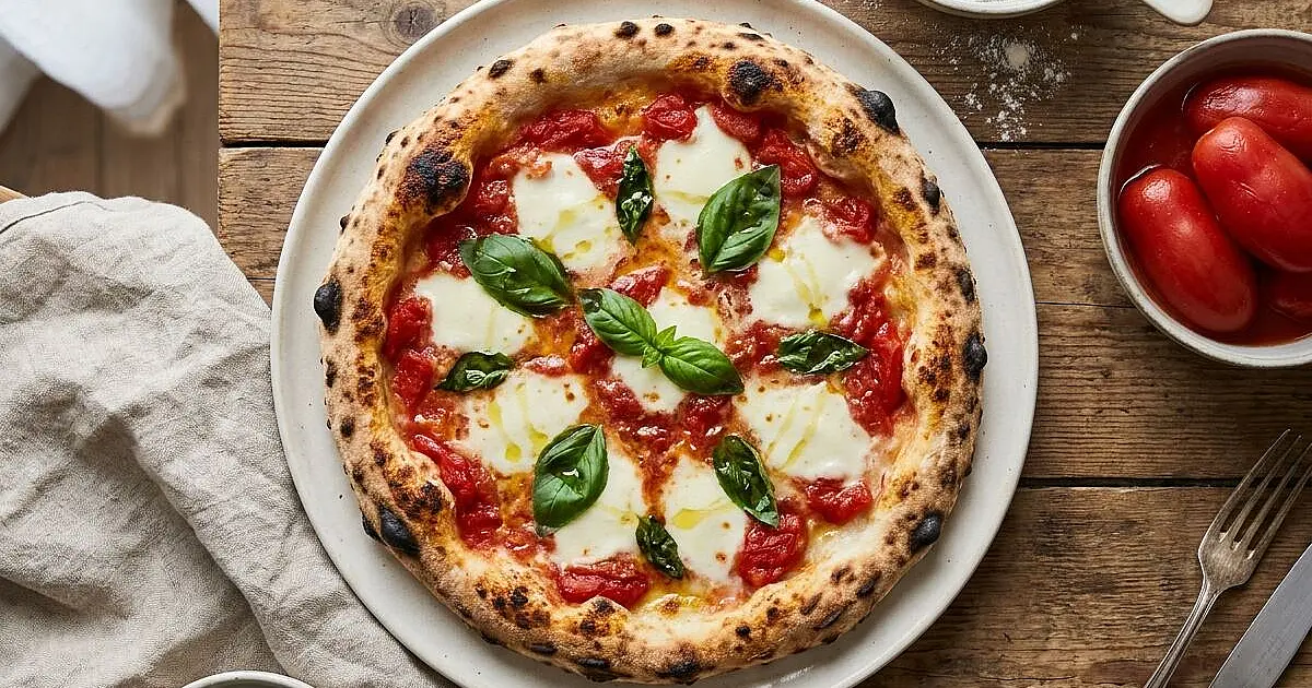 Neapolitan Margherita Pizza