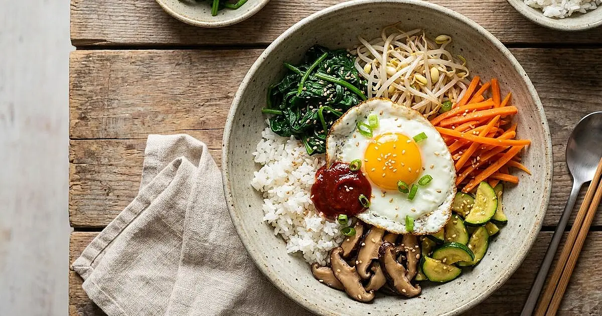 Bibimbap with Sesame Vegetables